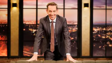 Zasłona do serialu "The Late Late Show" #1557592