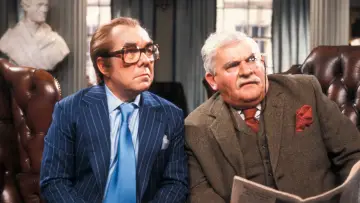 Zasłona do serialu "The Two Ronnies" #1664745