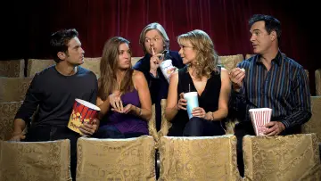 Zasłona к сериалу "Rules of Engagement" #1348299