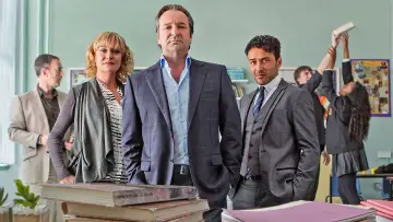 Zasłona к сериалу "Waterloo Road" #1335640
