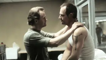Zasłona к сериалу "Więzienie Oz" #1288258