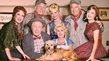Zasłona к сериалу "Petticoat Junction" #1323004