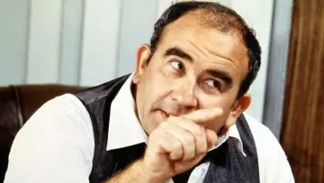 Zasłona do serialu "Lou Grant" #1657070