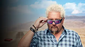 Zasłona к сериалу "Diners, Drive-Ins and Dives" #1221563