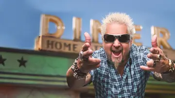 Zasłona к сериалу "Diners, Drive-Ins and Dives" #1221566