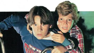 Zasłona do serialu "Eerie, Indiana" #1691413