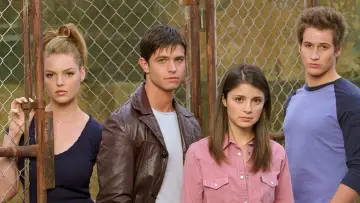 Zasłona к сериалу "Roswell: W kręgu tajemnic" #1370631