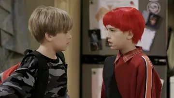 Zasłona к сериалу "Nie ma to jak hotel" #1312194