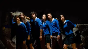 Zasłona к сериалу "El internado" #1395622