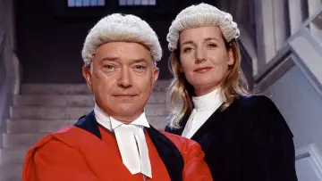 Zasłona do serialu "Judge John Deed" #1684729