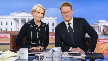 Zasłona do serialu "Morning Joe" #1677161