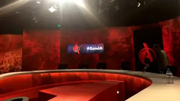 Zasłona к сериалу "Q&A" #1373982