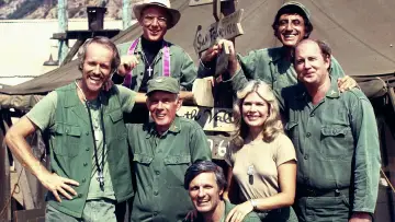 Zasłona к сериалу "M*A*S*H" #1300035
