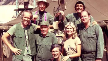 Zasłona к сериалу "M*A*S*H" #1300044