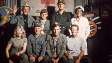 Zasłona к сериалу "M*A*S*H" #1300050
