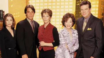 Zasłona к сериалу "Family Law" #1379707