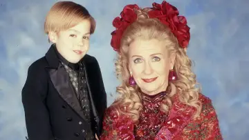 Zasłona к сериалу "Passions" #1291909