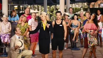 Zasłona к сериалу "Benidorm" #1374382
