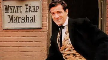 Zasłona к сериалу "The Life and Legend of Wyatt Earp" #1333245