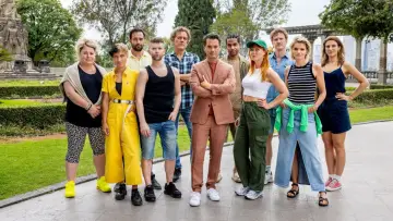 Zasłona do serialu "Wie is de Mol?" #1437037