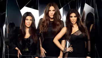 Zasłona к сериалу "Z kamerą u Kardashianów" #1323200