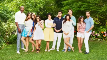 Zasłona к сериалу "Z kamerą u Kardashianów" #1323242