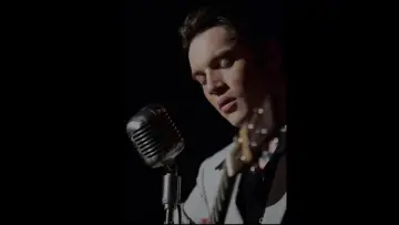 Zasłona do serialu "Elvis" #1805575