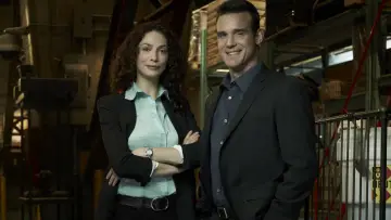Zasłona к сериалу "Magazyn 13" #1303328