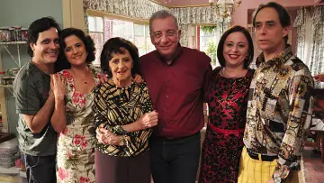Zasłona do serialu "A Grande Família" #1656826