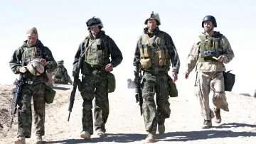 Zasłona к сериалу "Generation Kill: Czas wojny" #1459063