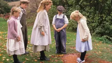 Zasłona к сериалу "Droga do Avonlea" #1423657
