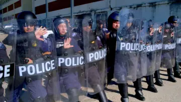 Zasłona do serialu "Borderforce USA: Mosty" #1554008