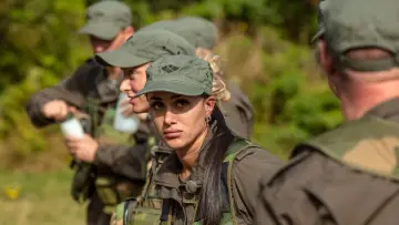 Zasłona do serialu "Gwiazdorska grupa zadaniowa" #1543927