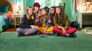 Zasłona к сериалу "Klub Opiekunek" #1459104