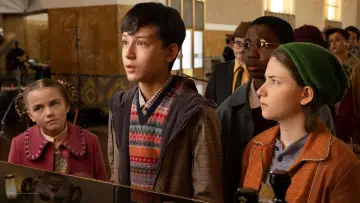 Zasłona к сериалу "Tajne Stowarzyszenie Nicholasa Benedicta" #1441096