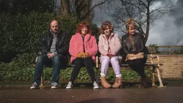 Zasłona do serialu "Alma