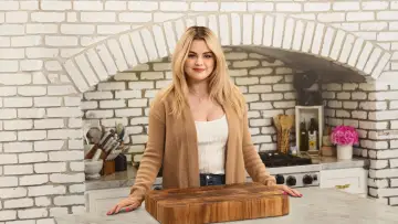 Zasłona do serialu "Selena + Chef" #1913153