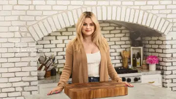 Zasłona do serialu "Selena + Chef" #1913161