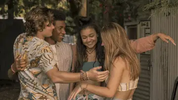 Zasłona к сериалу "Outer Banks" #1220866