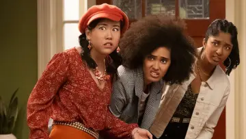 Zasłona к сериалу "Jeszcze nigdy..." #1330216