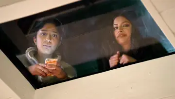Zasłona к сериалу "Jeszcze nigdy..." #1330229