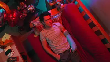 Zasłona к сериалу "Jeszcze nigdy..." #1330235