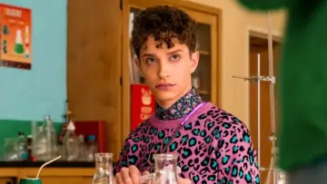 Zasłona к сериалу "Jeszcze nigdy..." #1330249