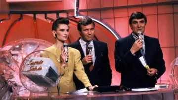 Zasłona к сериалу "Sacrée soirée" #1345982