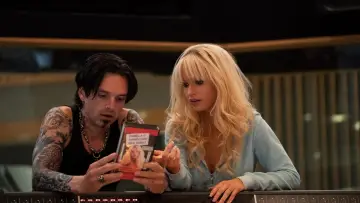 Zasłona к сериалу "Pam i Tommy" #1465821