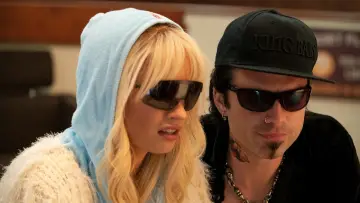 Zasłona к сериалу "Pam i Tommy" #1465825