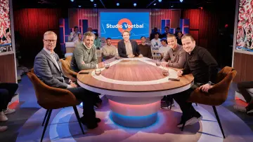Zasłona do serialu "NOS Studio Voetbal" #1370164