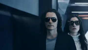 Zasłona к сериалу "WeCrashed: Upadek start-upu" #1406768