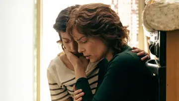 Zasłona do serialu "The Good Mothers" #1865936