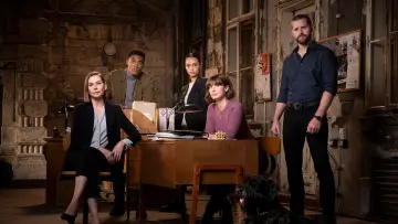 Zasłona к сериалу "FBI: International" #1314583